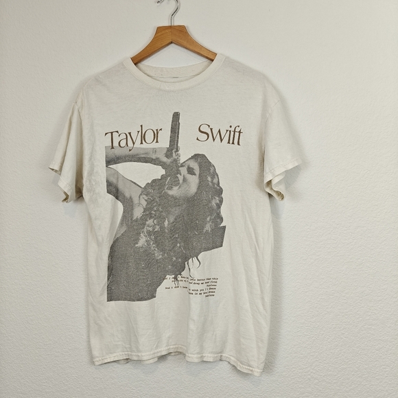 Taylor Swift Cotton Crew neck Short Sleeve T-shirt In Cream Size Medium Women's - Picture 1 of 10
